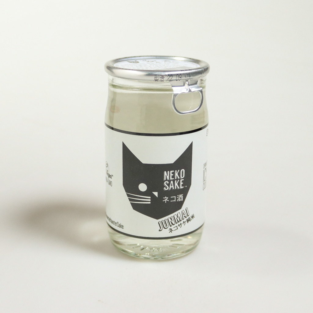[D217] Saké dans son verre "Neko Junmai"