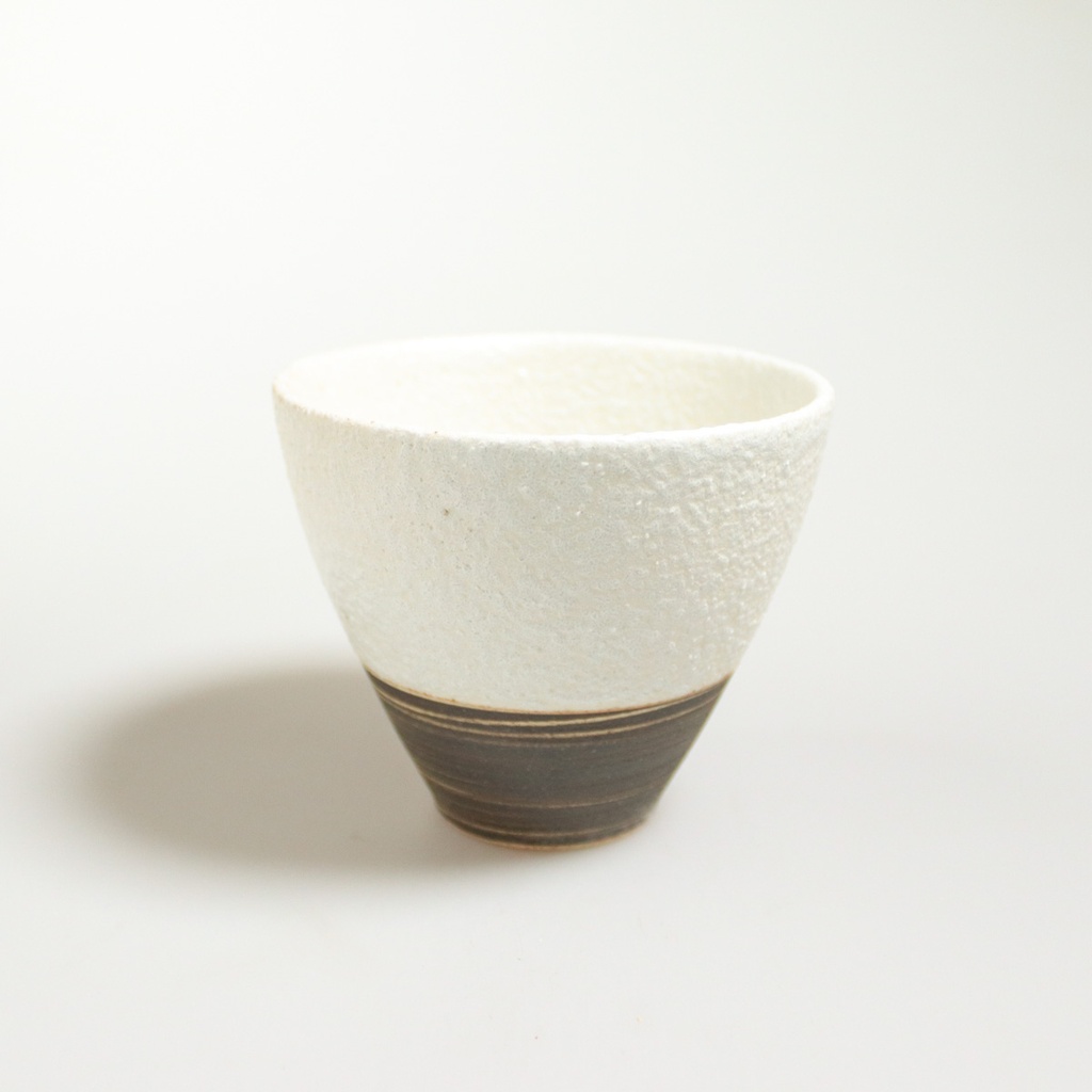 Tasse "Kunie" en faïence de Mino