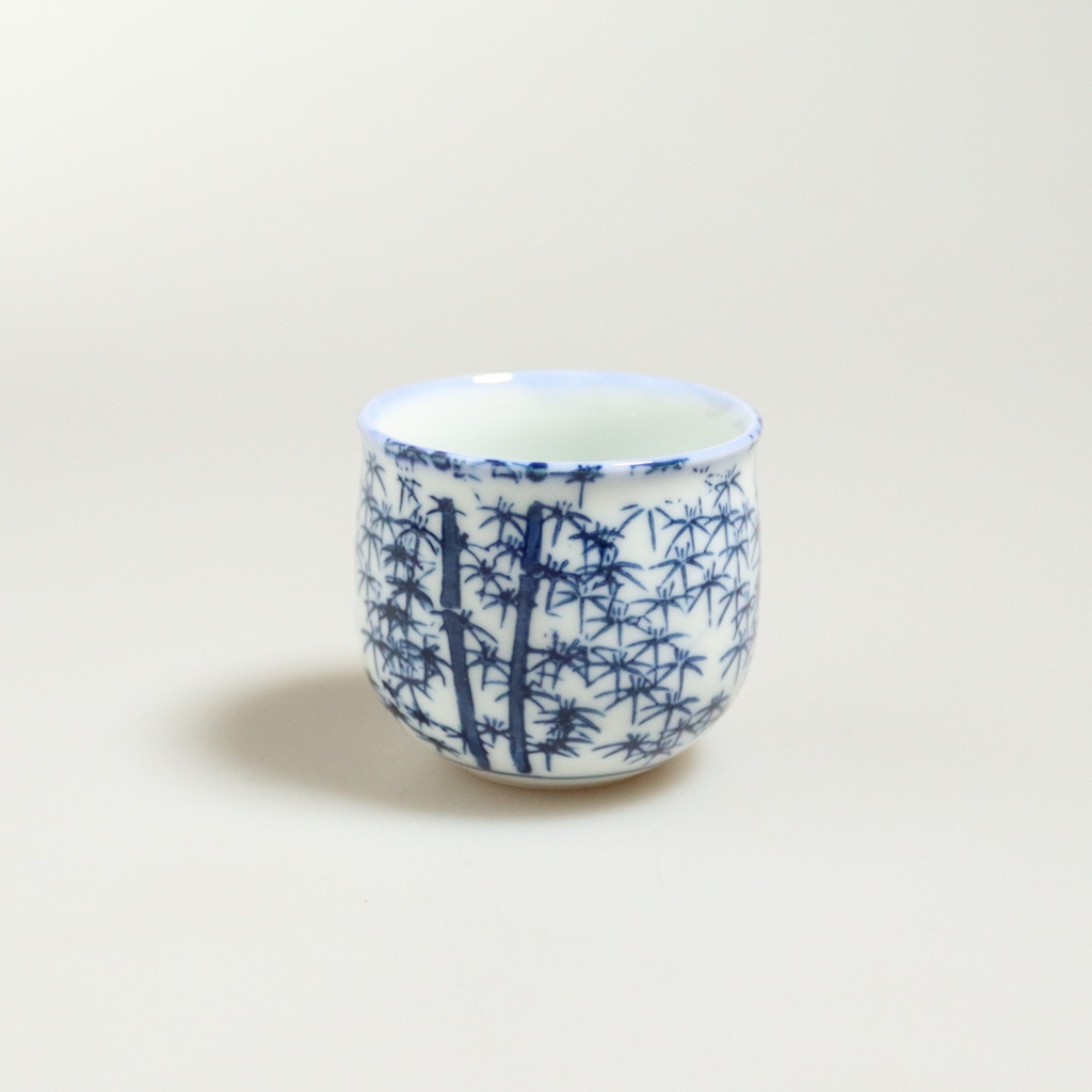 Coupe à saké "Wakatake" en porcelaine de Hasami