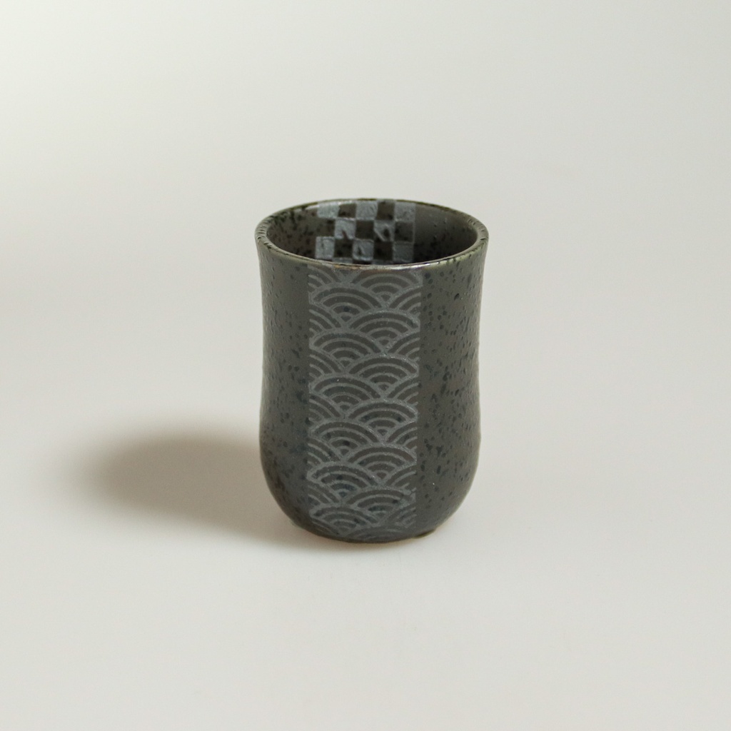 [J226] Verre à saké "Komon"