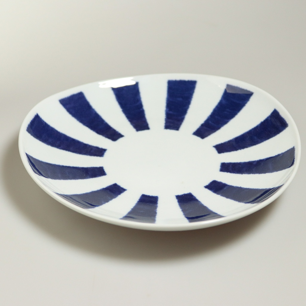 [J275] ‘Indigo Tokusa’ Plate in Hasami Porcelain