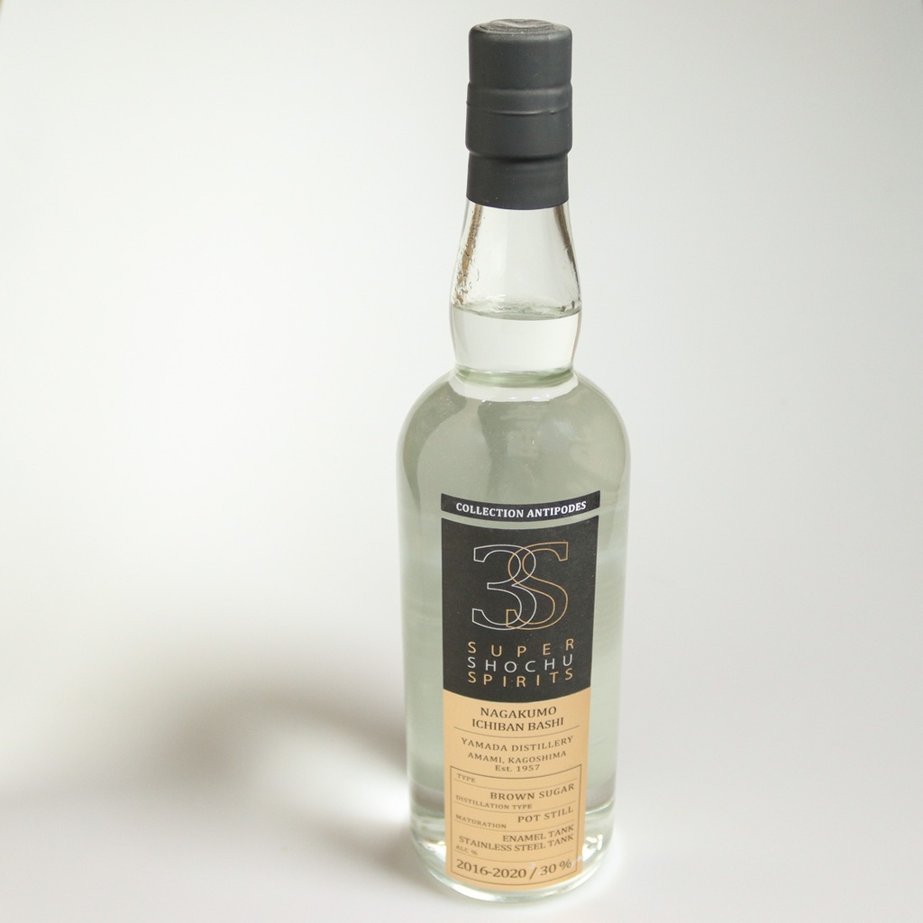Shochu de sucre brun Nagakumo Ichiban Bashi