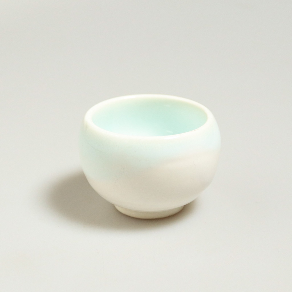 Tasse à saké "Seiryuu" en faïence fine de Mino