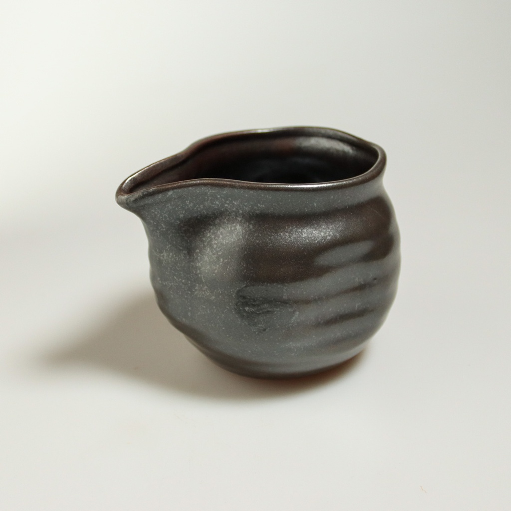 [J368a] Carafe "Morikawa" in Mino earthenware