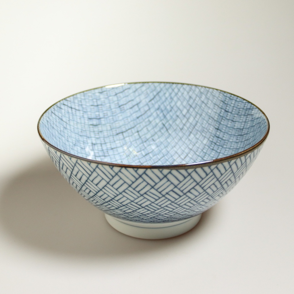 [J385] Bol bleu aux motifs entrelacés