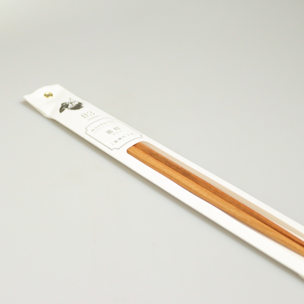 [J397] Baguettes en bois de mandarinier