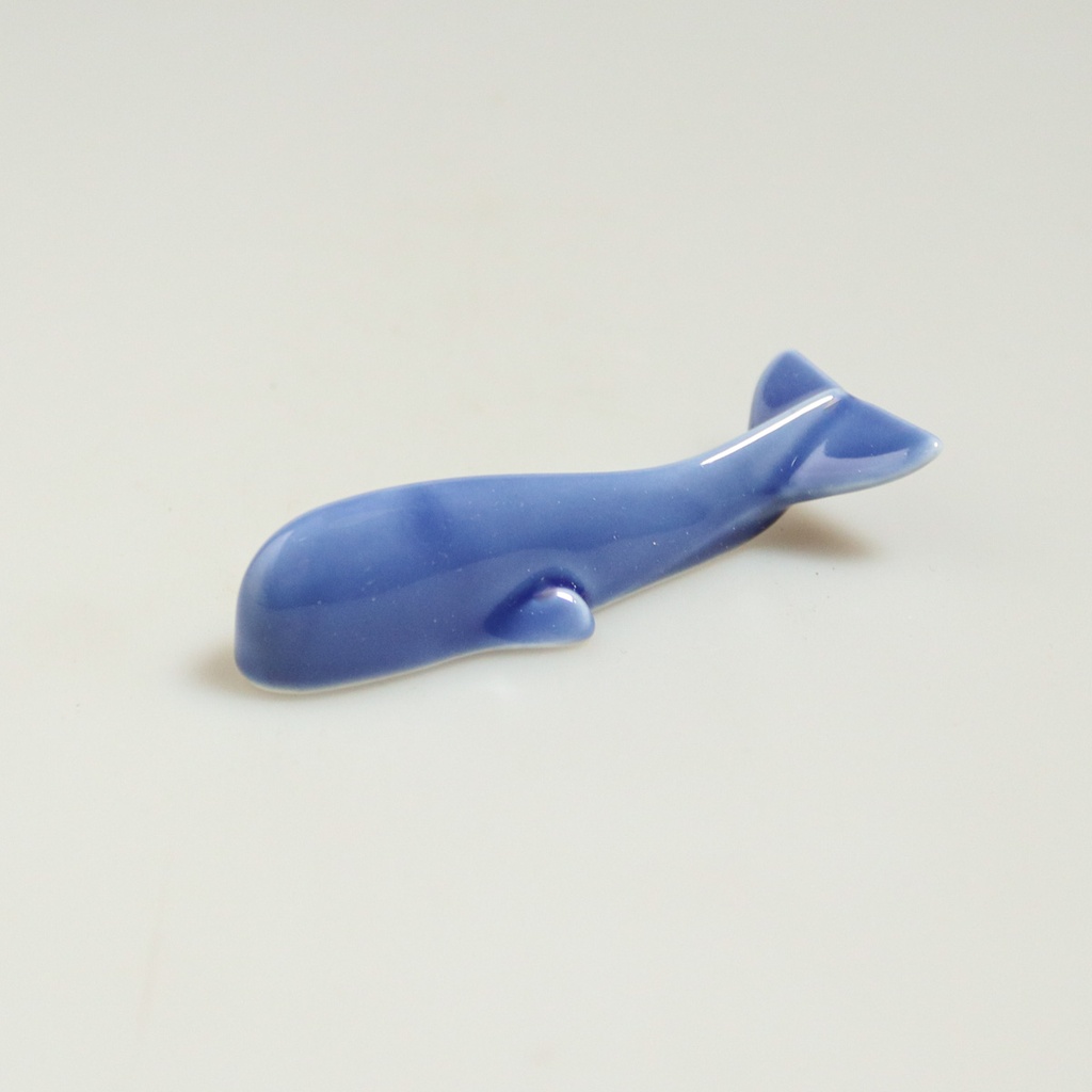 [J407] Repose-chopsticks baleine bleue