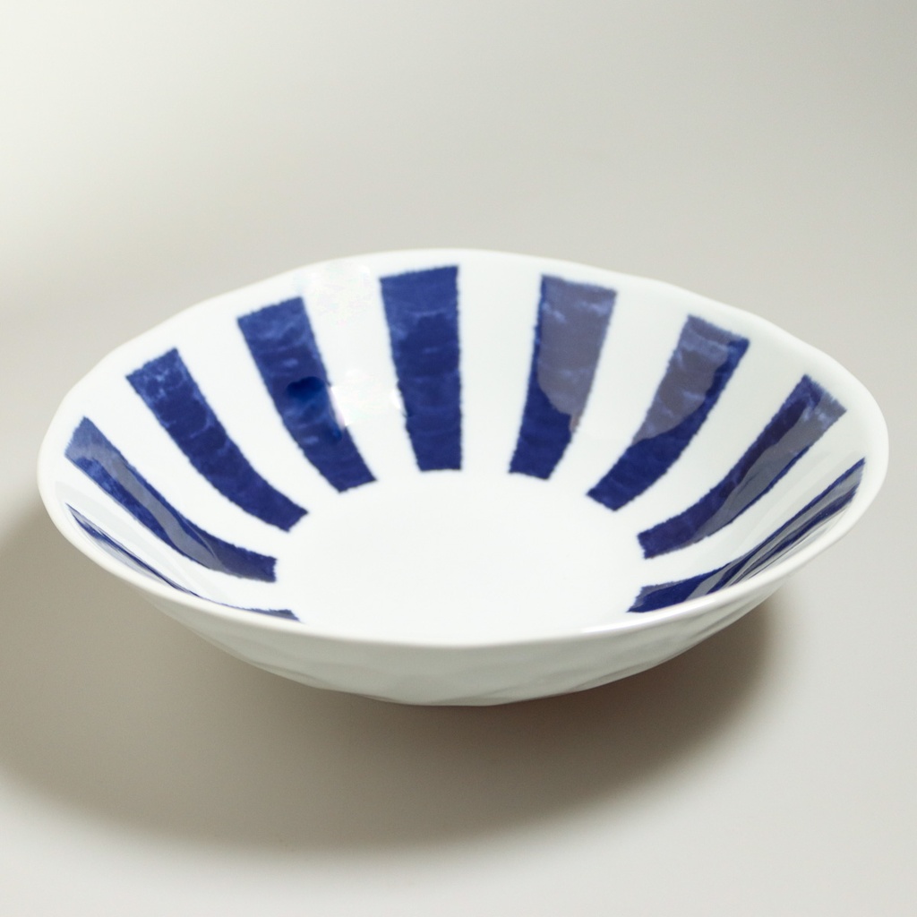 [J414] Deep dishe "Indigo Tokusa" in porcelain of Hasami