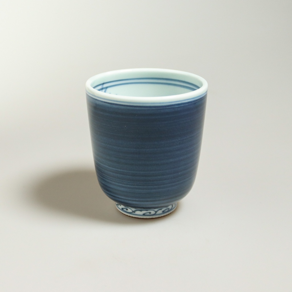 Cup "Raisins of Maezabu" in porcelain of Hasami