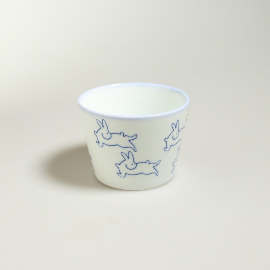 [J439] Cup "Rabbits"