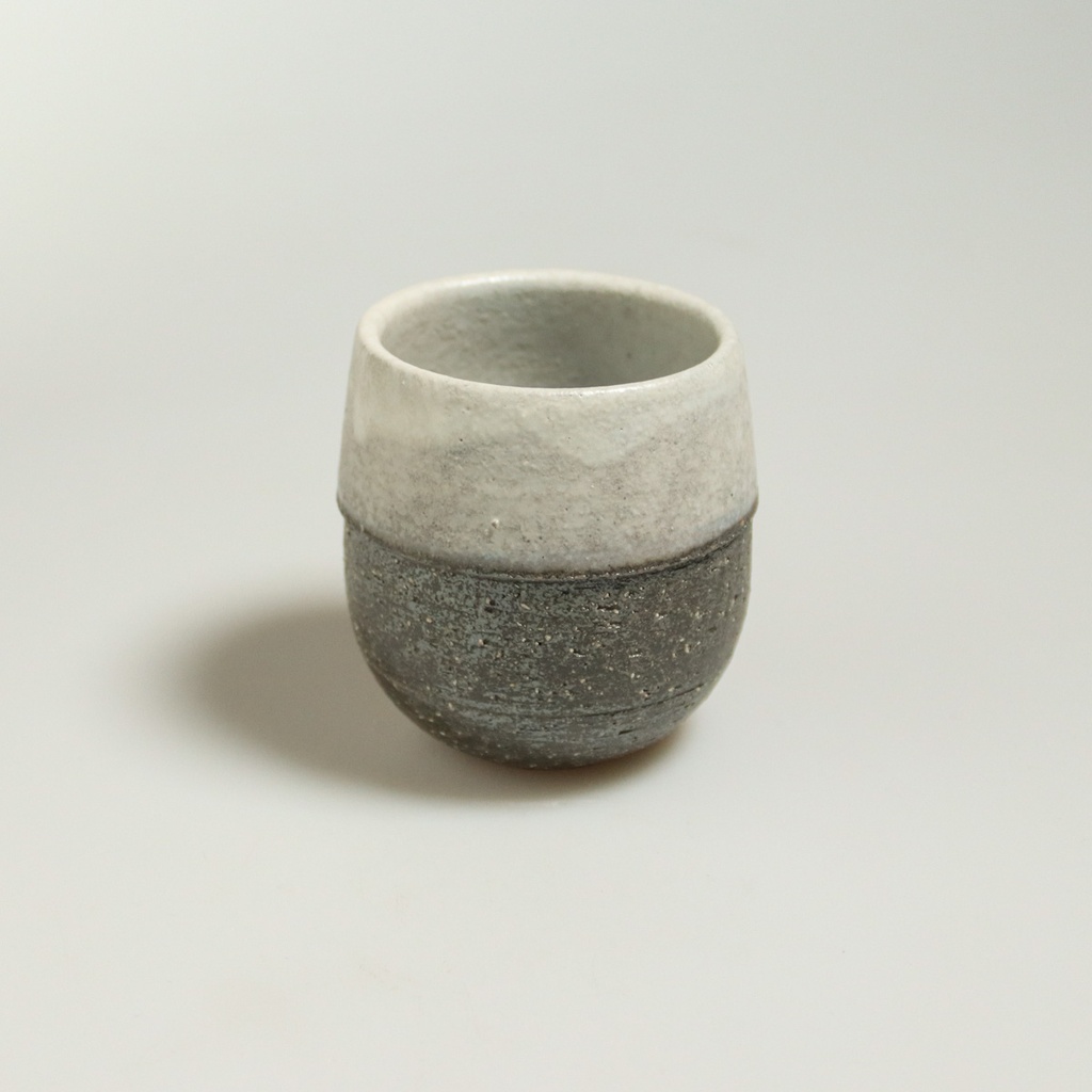 [J441] Tasse à thé "Monotone" de Shigaraki