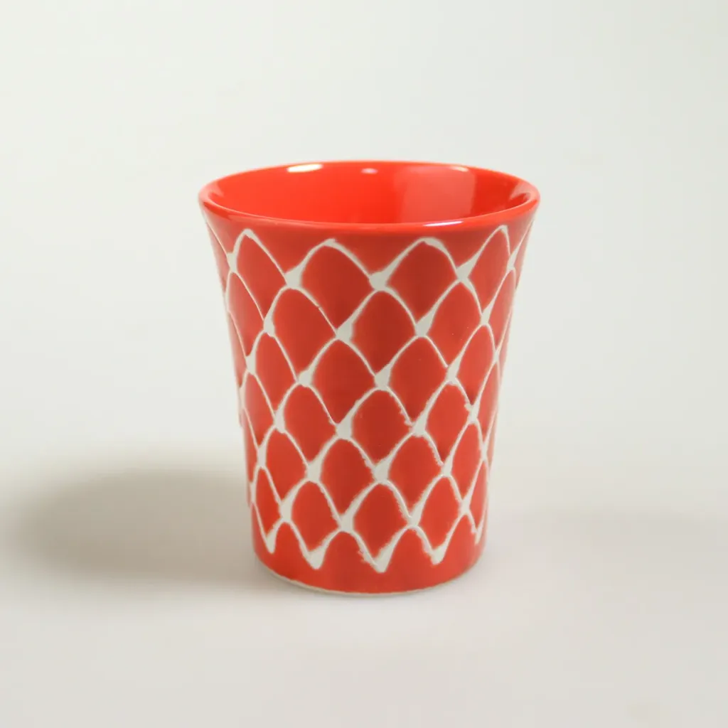 Glass with saké red